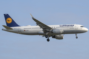 Lufthansa Airbus A320-214 (D-AIUH) at  Frankfurt am Main, Germany