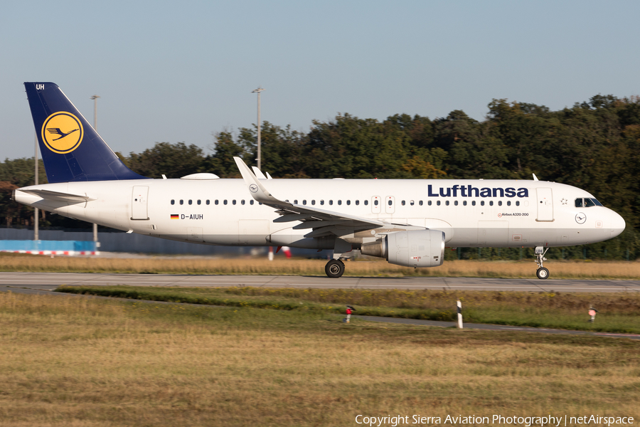Lufthansa Airbus A320-214 (D-AIUH) | Photo 502500
