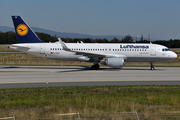 Lufthansa Airbus A320-214 (D-AIUH) at  Frankfurt am Main, Germany