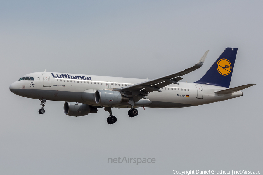 Lufthansa Airbus A320-214 (D-AIUH) | Photo 91436