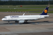 Lufthansa Airbus A320-214 (D-AIUH) at  Hamburg - Fuhlsbuettel (Helmut Schmidt), Germany