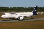 Lufthansa Airbus A320-214 (D-AIUH) at  Hamburg - Fuhlsbuettel (Helmut Schmidt), Germany