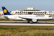 Lufthansa Airbus A320-214 (D-AIUH) at  Luqa - Malta International, Malta
