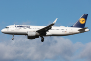 Lufthansa Airbus A320-214 (D-AIUI) at  Frankfurt am Main, Germany