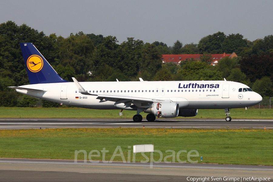 Lufthansa Airbus A320-214 (D-AIUI) | Photo 103478