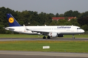 Lufthansa Airbus A320-214 (D-AIUI) at  Hamburg - Fuhlsbuettel (Helmut Schmidt), Germany