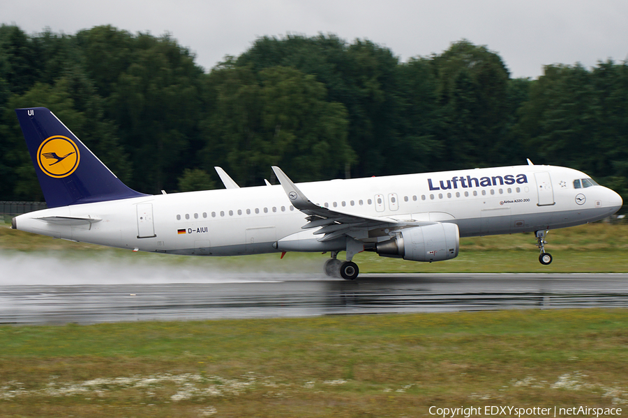 Lufthansa Airbus A320-214 (D-AIUI) | Photo 292973