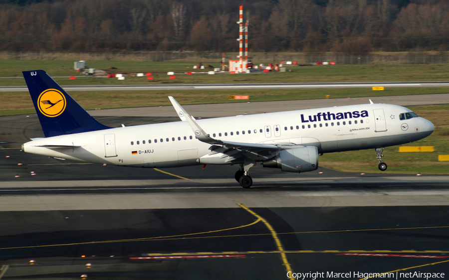 Lufthansa Airbus A320-214 (D-AIUJ) | Photo 120178