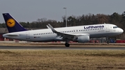 Lufthansa Airbus A320-214 (D-AIUJ) at  Frankfurt am Main, Germany