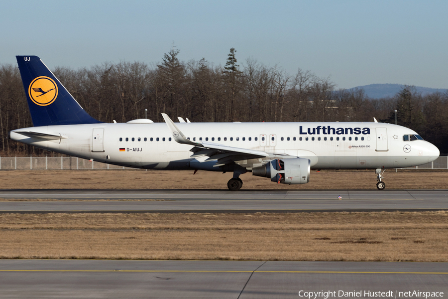 Lufthansa Airbus A320-214 (D-AIUJ) | Photo 500748
