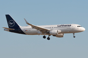 Lufthansa Airbus A320-214 (D-AIUJ) at  Frankfurt am Main, Germany