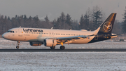 Lufthansa Airbus A320-214 (D-AIUJ) at  Frankfurt am Main, Germany