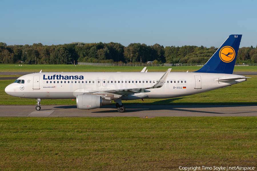 Lufthansa Airbus A320-214 (D-AIUJ) | Photo 126305