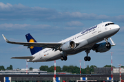 Lufthansa Airbus A320-214 (D-AIUJ) at  Hamburg - Fuhlsbuettel (Helmut Schmidt), Germany