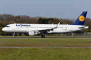 Lufthansa Airbus A320-214 (D-AIUJ) at  Hamburg - Fuhlsbuettel (Helmut Schmidt), Germany