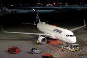 Lufthansa Airbus A320-214 (D-AIUJ) at  Hamburg - Fuhlsbuettel (Helmut Schmidt), Germany