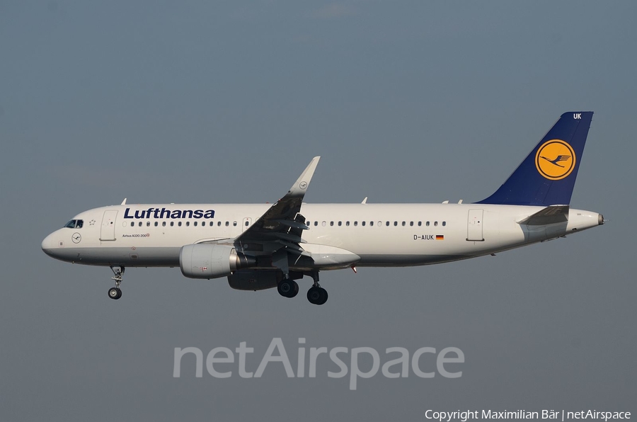 Lufthansa Airbus A320-214 (D-AIUK) | Photo 125816