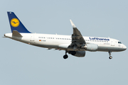 Lufthansa Airbus A320-214 (D-AIUK) at  Frankfurt am Main, Germany