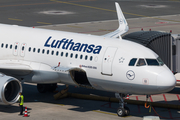 Lufthansa Airbus A320-214 (D-AIUK) at  Hamburg - Fuhlsbuettel (Helmut Schmidt), Germany