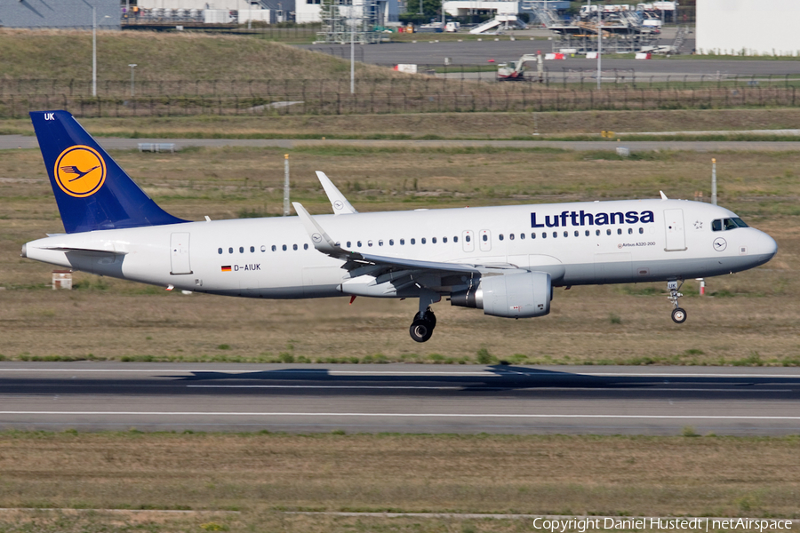 Lufthansa Airbus A320-214 (D-AIUK) | Photo 498189