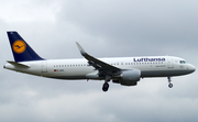 Lufthansa Airbus A320-214 (D-AIUL) at  Brussels - International, Belgium