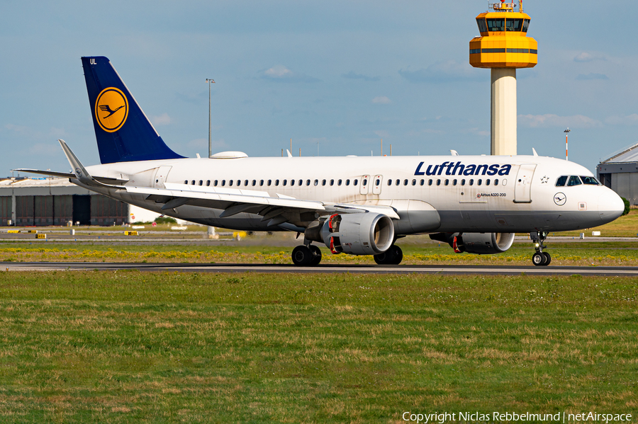 Lufthansa Airbus A320-214 (D-AIUL) | Photo 519866