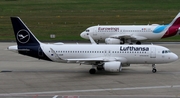 Lufthansa Airbus A320-214 (D-AIUM) at  Cologne/Bonn, Germany