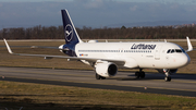 Lufthansa Airbus A320-214 (D-AIUM) at  Frankfurt am Main, Germany