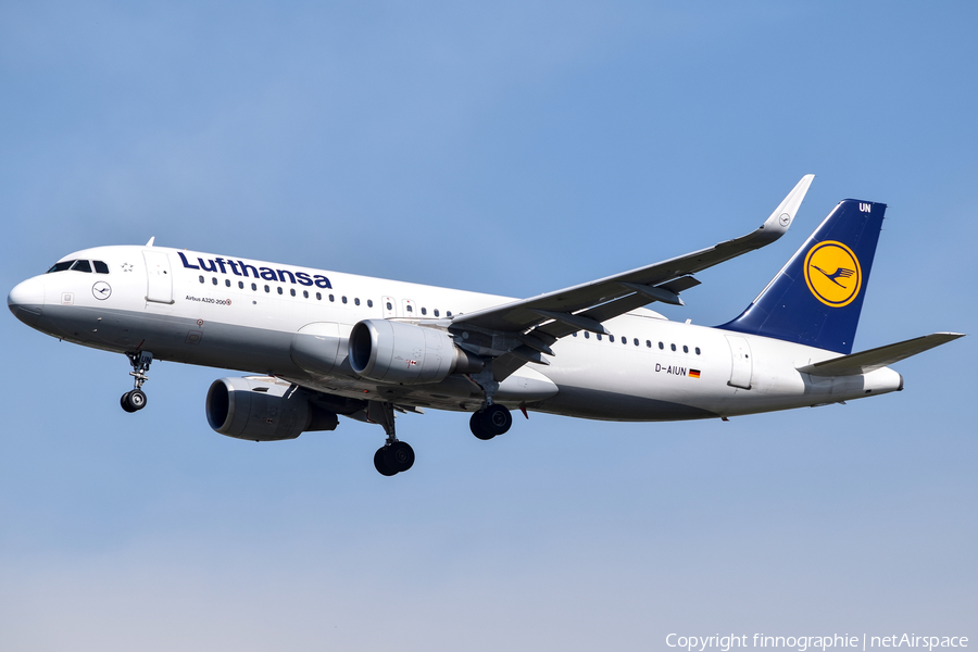 Lufthansa Airbus A320-214 (D-AIUN) | Photo 422449