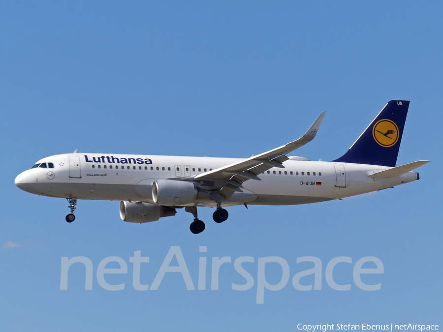 Lufthansa Airbus A320-214 (D-AIUN) | Photo 516482