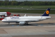 Lufthansa Airbus A320-214 (D-AIUN) at  Hamburg - Fuhlsbuettel (Helmut Schmidt), Germany