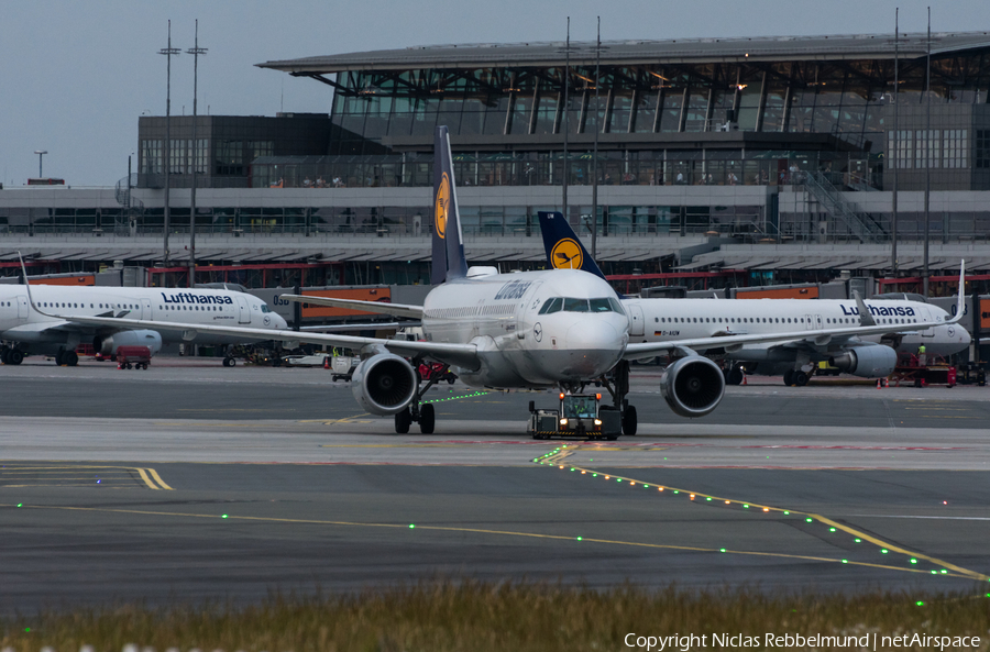 Lufthansa Airbus A320-214 (D-AIUN) | Photo 247185