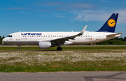 Lufthansa Airbus A320-214 (D-AIUN) at  Hamburg - Fuhlsbuettel (Helmut Schmidt), Germany