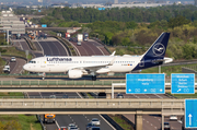 Lufthansa Airbus A320-214 (D-AIUN) at  Leipzig/Halle - Schkeuditz, Germany