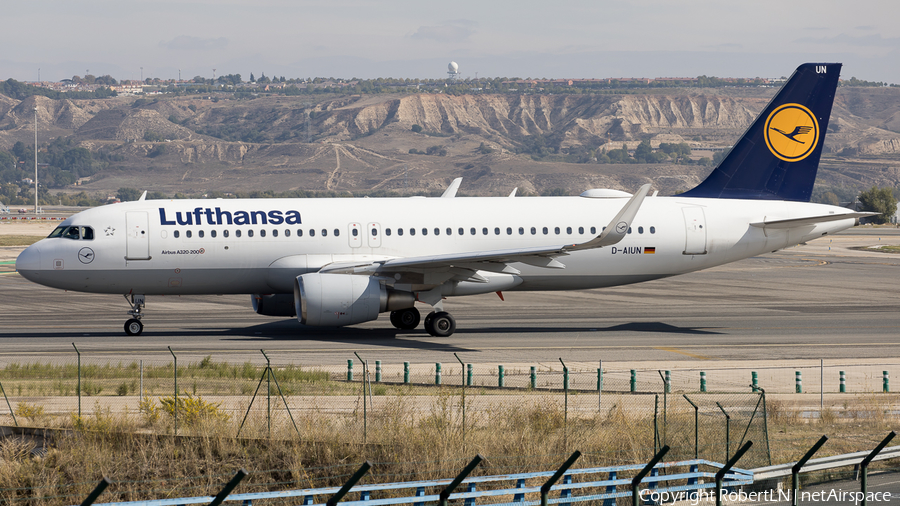 Lufthansa Airbus A320-214 (D-AIUN) | Photo 590027