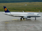 Lufthansa Airbus A320-214 (D-AIUO) at  Cologne/Bonn, Germany