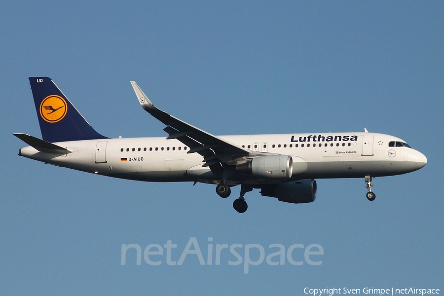 Lufthansa Airbus A320-214 (D-AIUO) | Photo 176999