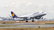 Lufthansa Airbus A320-214 (D-AIUP) at  Frankfurt am Main, Germany