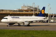 Lufthansa Airbus A320-214 (D-AIUP) at  Hannover - Langenhagen, Germany