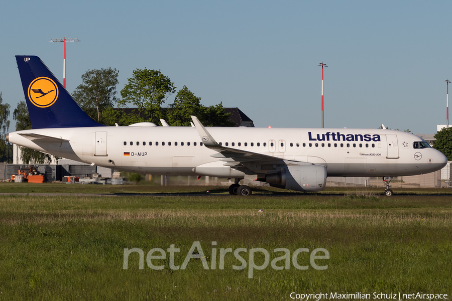 Lufthansa Airbus A320-214 (D-AIUP) | Photo 247154