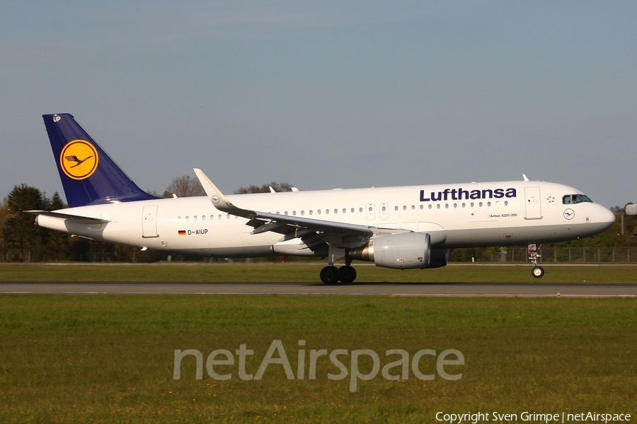 Lufthansa Airbus A320-214 (D-AIUP) | Photo 106969