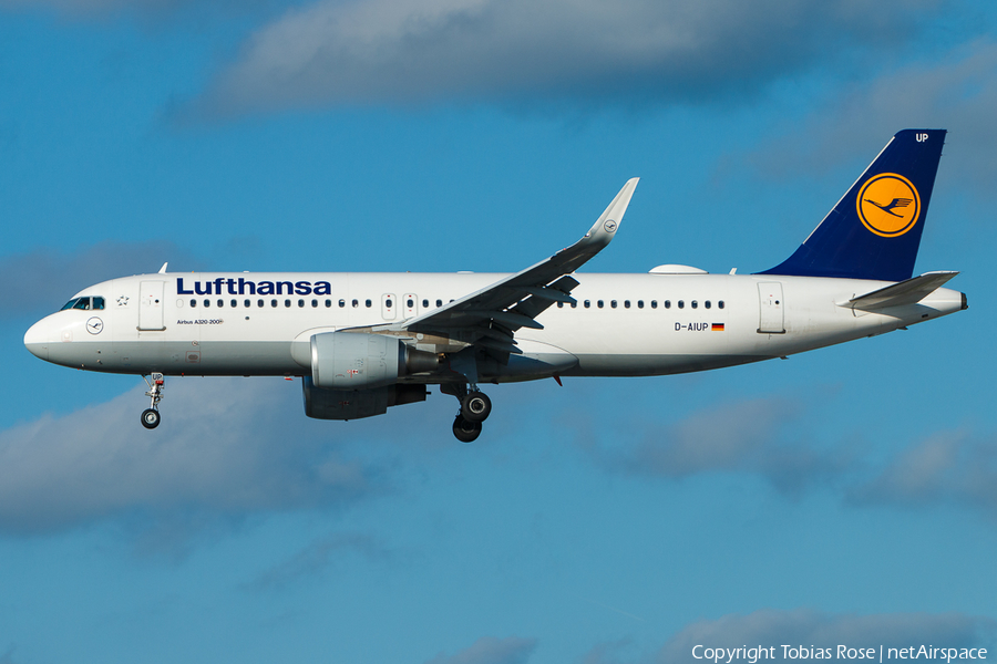 Lufthansa Airbus A320-214 (D-AIUP) | Photo 333633