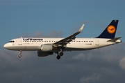 Lufthansa Airbus A320-214 (D-AIUQ) at  Hamburg - Fuhlsbuettel (Helmut Schmidt), Germany