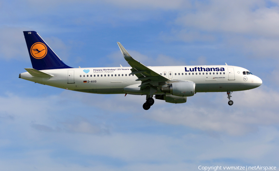 Lufthansa Airbus A320-214 (D-AIUQ) | Photo 165745