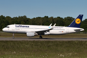 Lufthansa Airbus A320-214 (D-AIUQ) at  Hamburg - Fuhlsbuettel (Helmut Schmidt), Germany