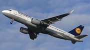 Lufthansa Airbus A320-214 (D-AIUQ) at  Hamburg - Fuhlsbuettel (Helmut Schmidt), Germany