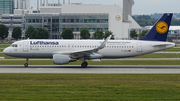 Lufthansa Airbus A320-214 (D-AIUQ) at  Munich, Germany