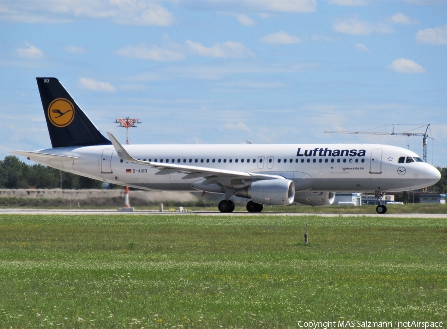 Lufthansa Airbus A320-214 (D-AIUQ) | Photo 393517