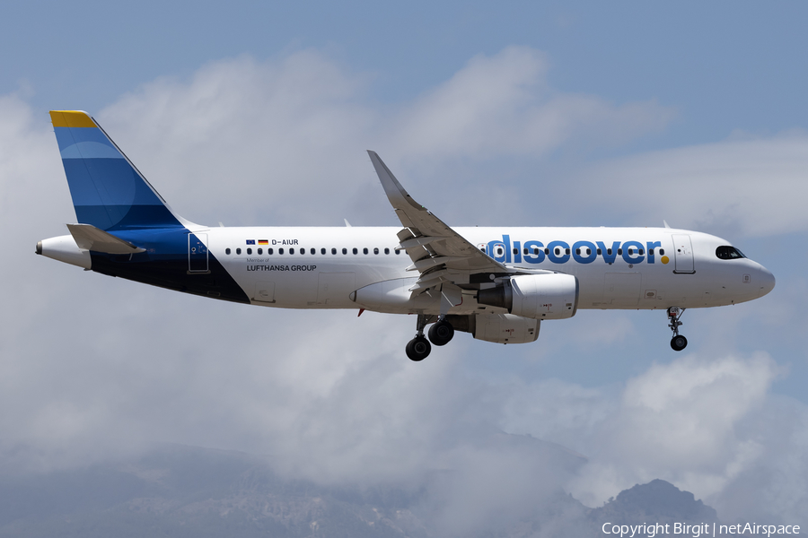 Discover Airlines Airbus A320-214 (D-AIUR) | Photo 609529