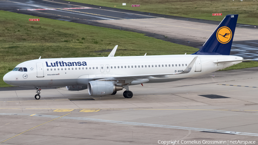 Lufthansa Airbus A320-214 (D-AIUR) | Photo 435563